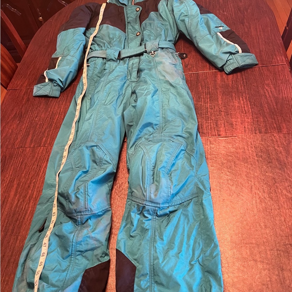 Obermeyer thermo Lite one Piece Jumpsuit snowboarding/skiing/snow mobile riding!